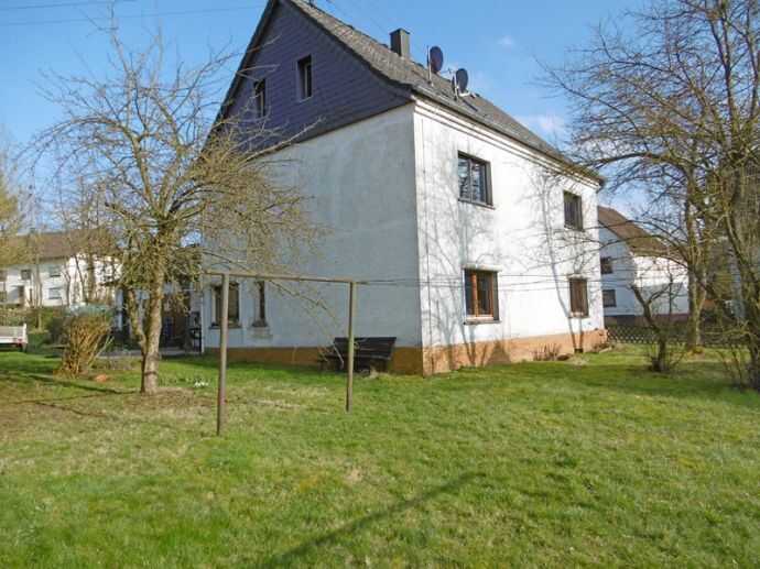 Großzügiges Wohnhaus mit 2 Garagen in 57639 Rodenbach