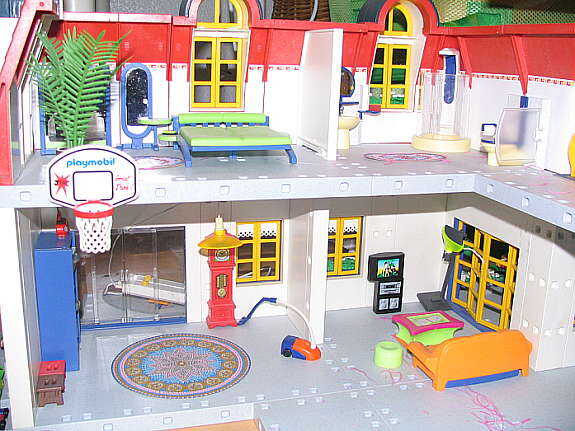 Playmobil Einfamilienhaus 3965 Mit Erweiterungen 7336 Und 7338 Mit Beleutchtung 1 7439